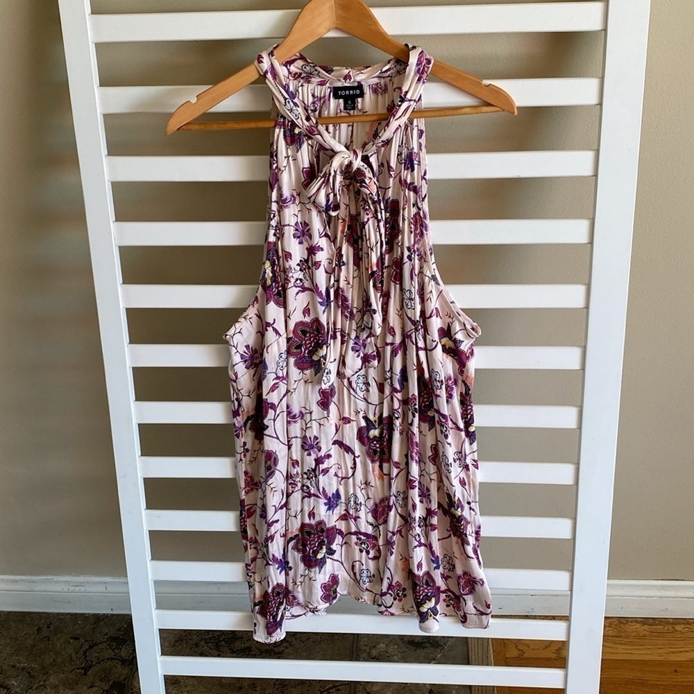 Torrid Satin High Neck Bow Tie Front Halter Top Floral Pink Size 4